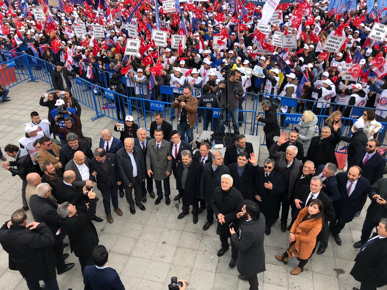 Sakarya’da İYİ Parti 20 milletvekili ile Tank Palet Mitingine katıldı