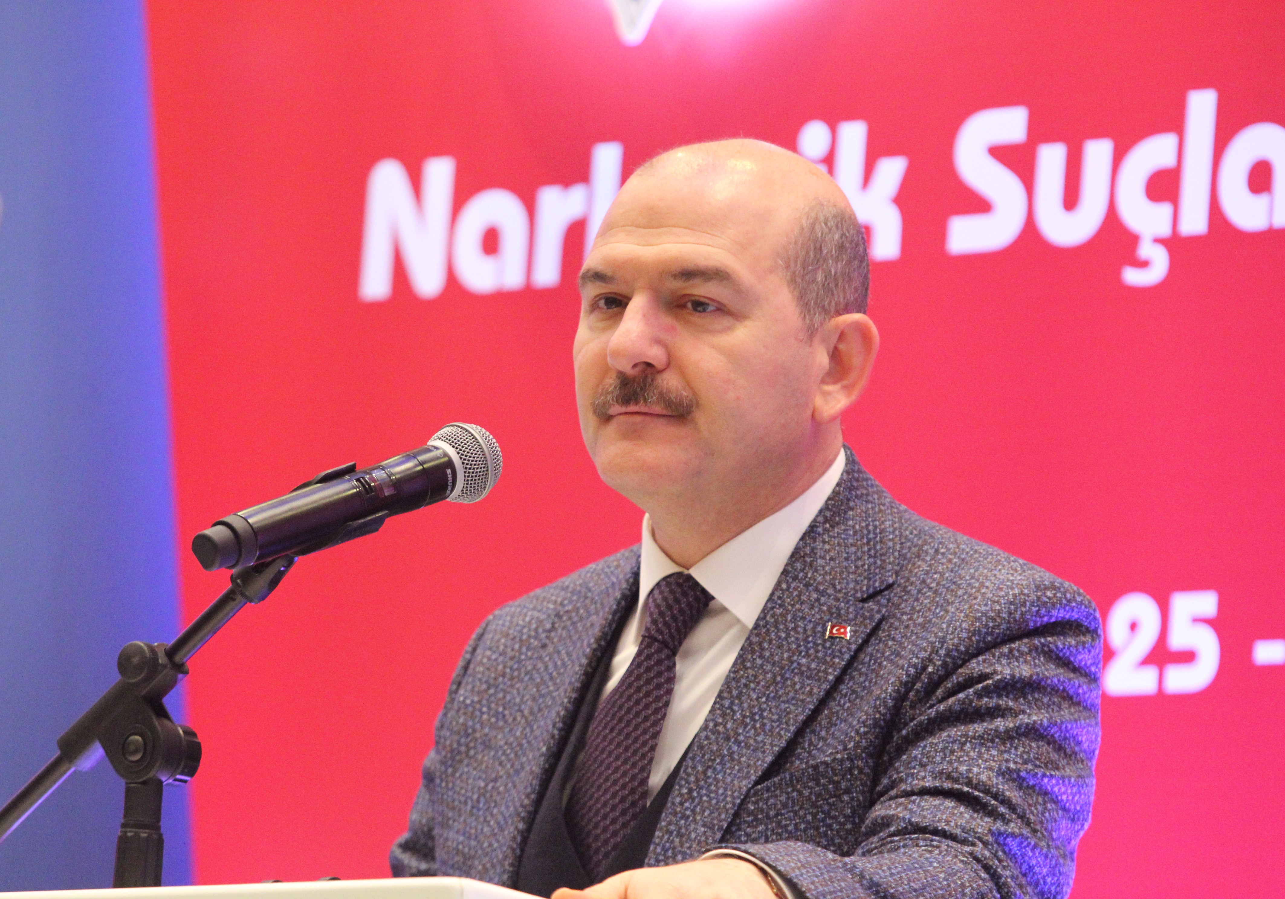 İçişleri Bakanı Soylu: “Kimse kusura bakmasın metruk binalara dozeri vuracağız