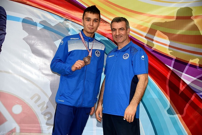 Kağıtsporlu Tekvandocular, Türkiye Şampiyonası’ndan iki bronz ile döndü