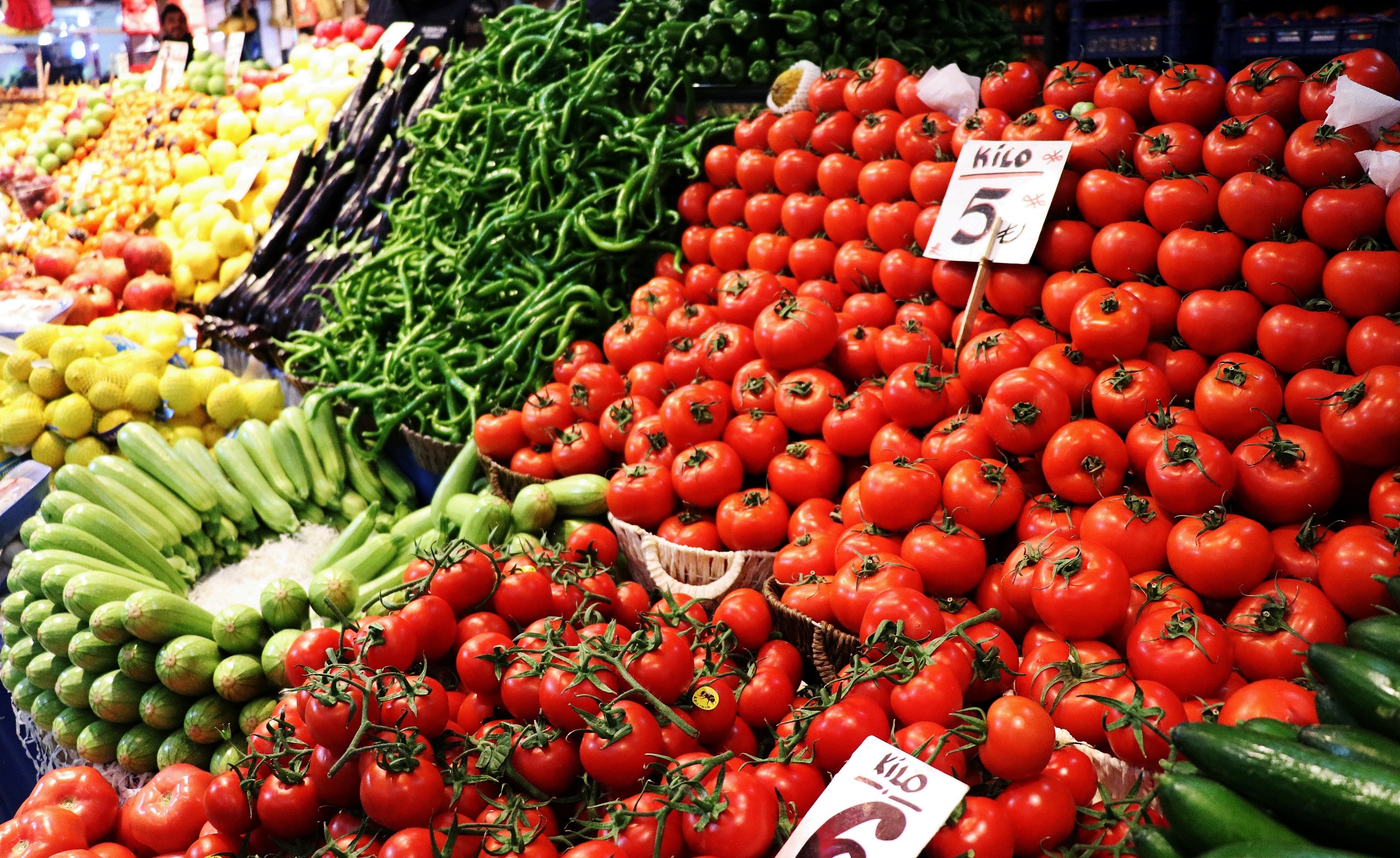 Girmen: “Ucuz sebze meyve için üretici direkt satış yapmalı”