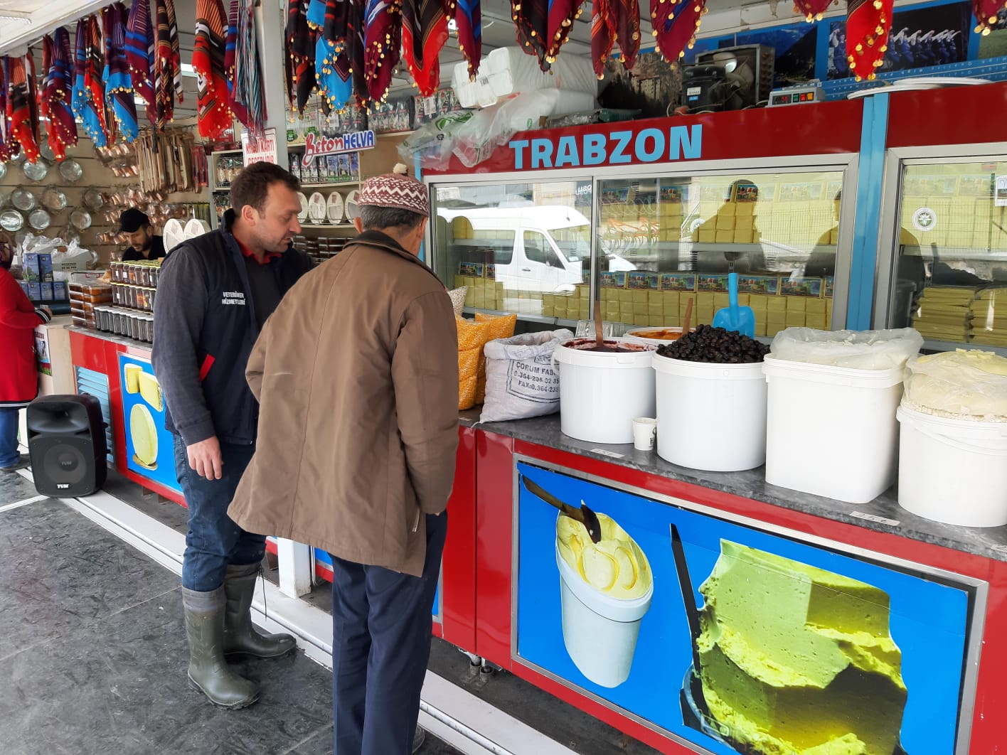 TRABZON-GÜMÜŞHANE’LİLER YÖRESEL ÜRÜNLER TIRI KAYNARCA’DA