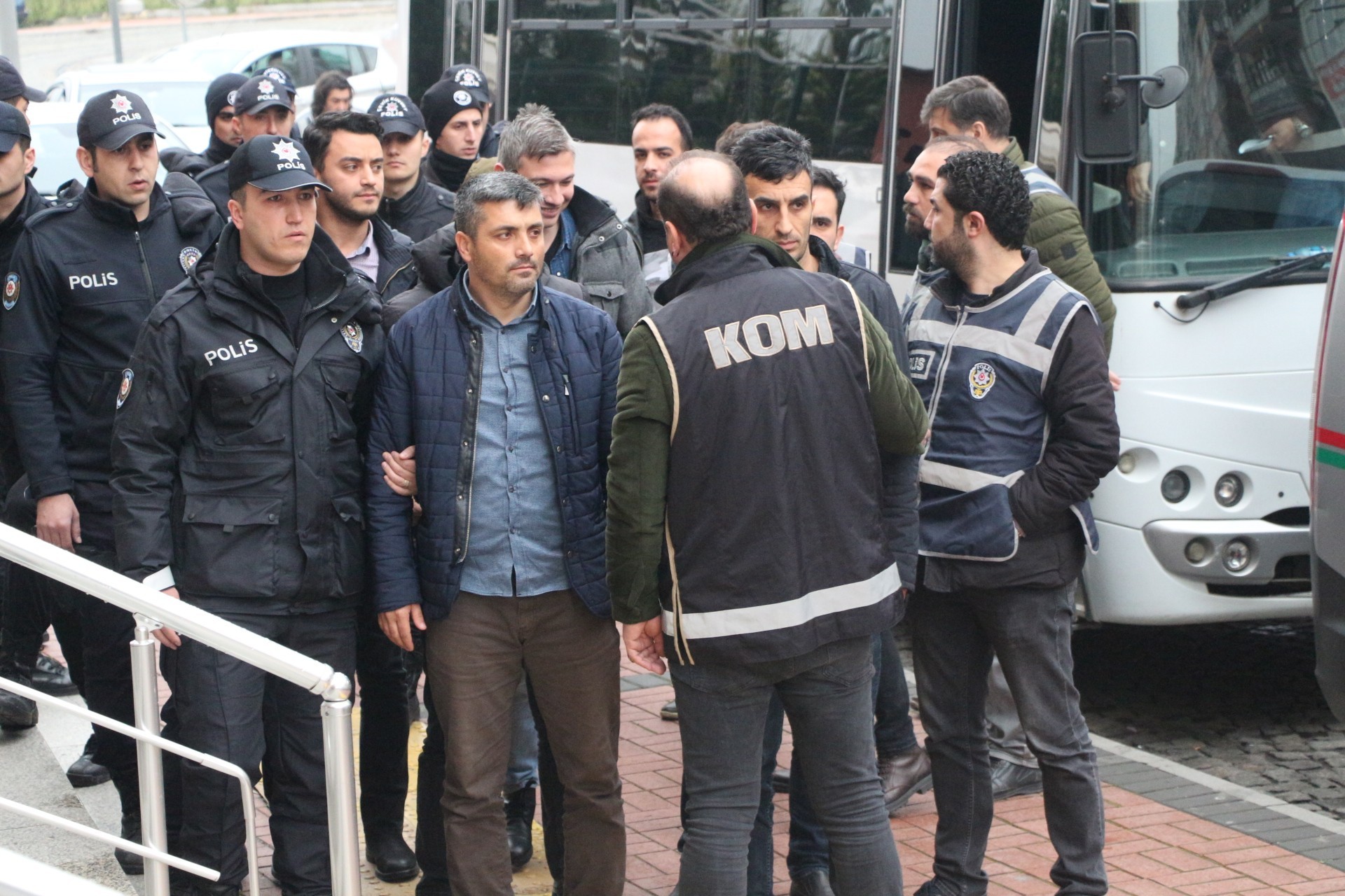 Kocaeli’de FETÖ/PDY Operasyonunda 4 Şüpheli Tutuklandı