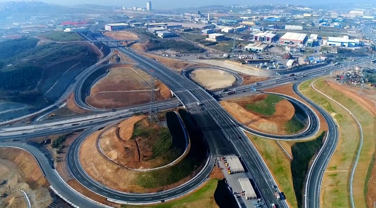 2020 yılında açılacak Kuzey Marmara Otoyolunda çalışmalar sürüyor