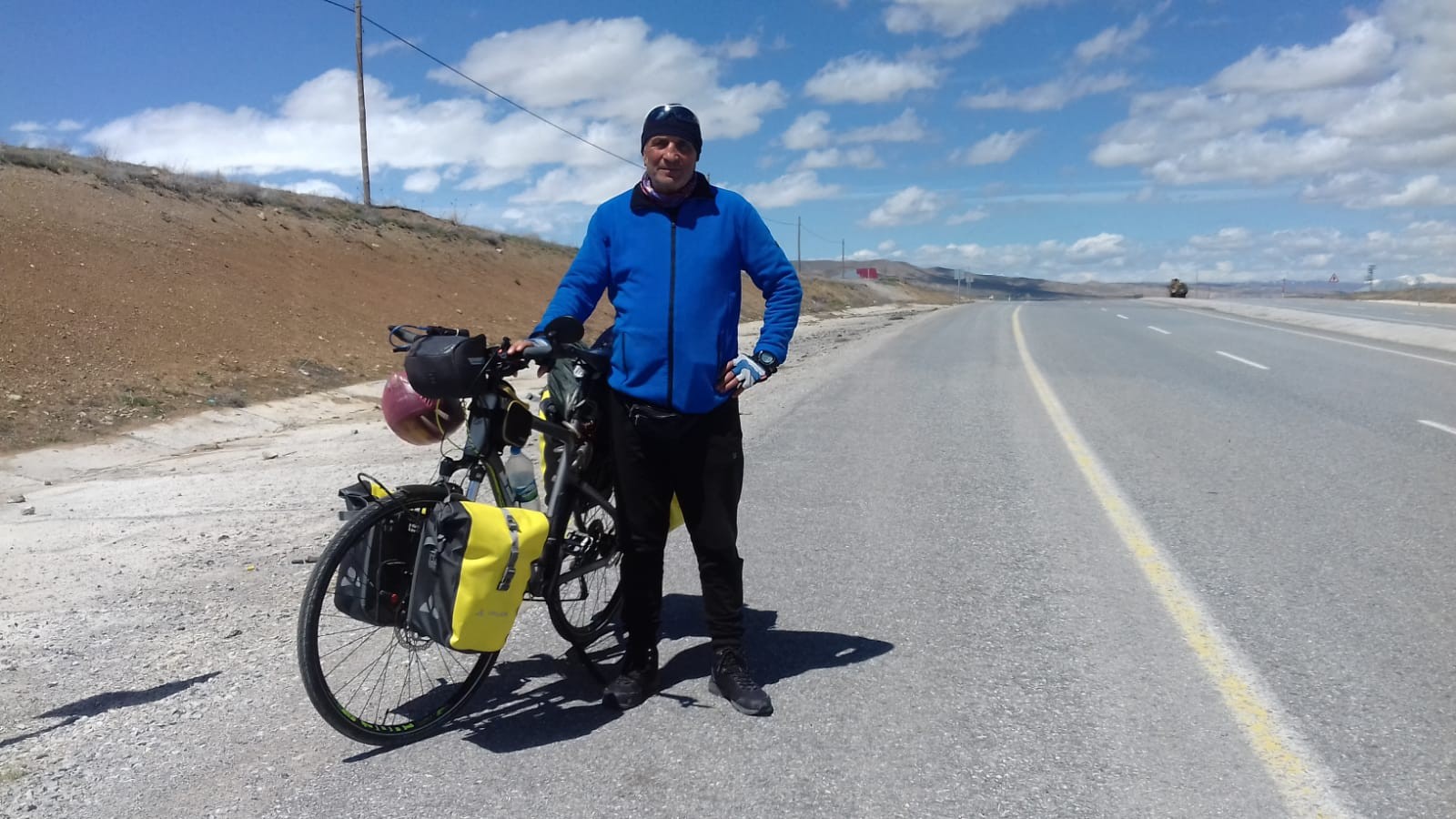 58 Yaşında Bisikletle Türkiye’yi Turluyor,5 Yılda 48.000 Km Yol Katettti.