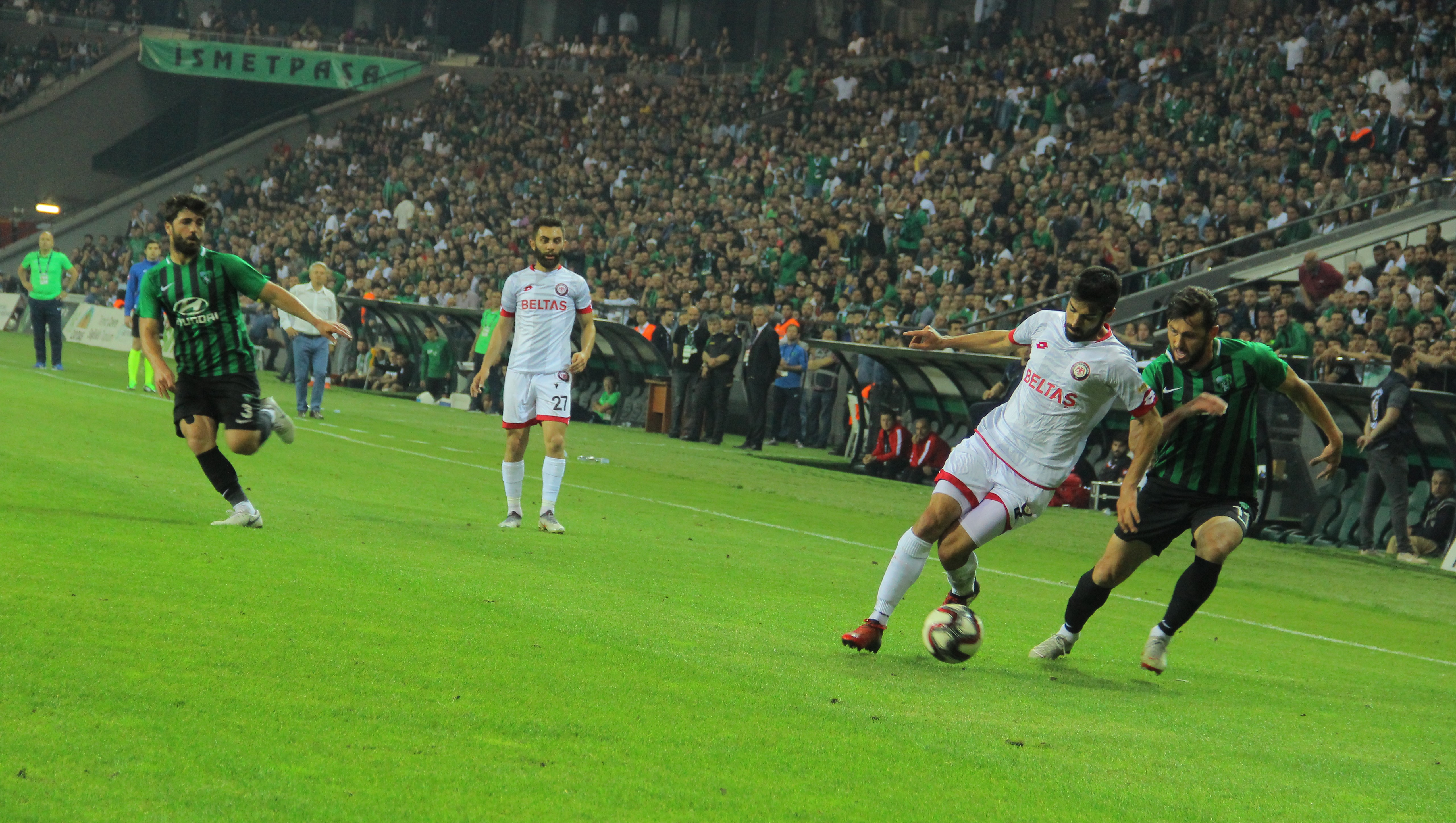 TFF 3. Lig Play-Off Yarı Final: Kocaelispor: 0 – Yeni Çorumspor: 3
