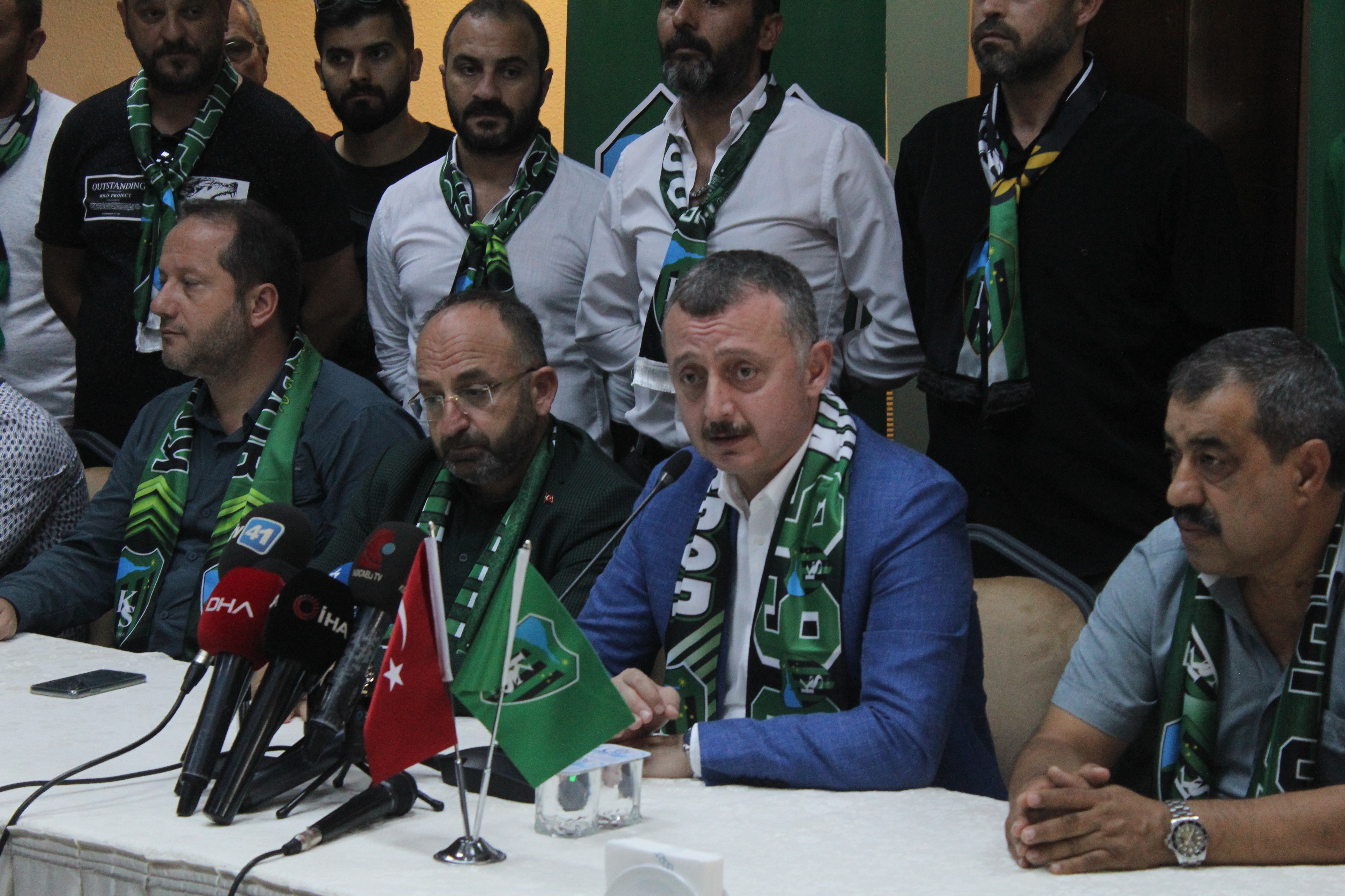 Kocaelispor’un Transfer Yasagı 10 Yıl Sonra Borçlarının Ödenmesi İle Kalktı