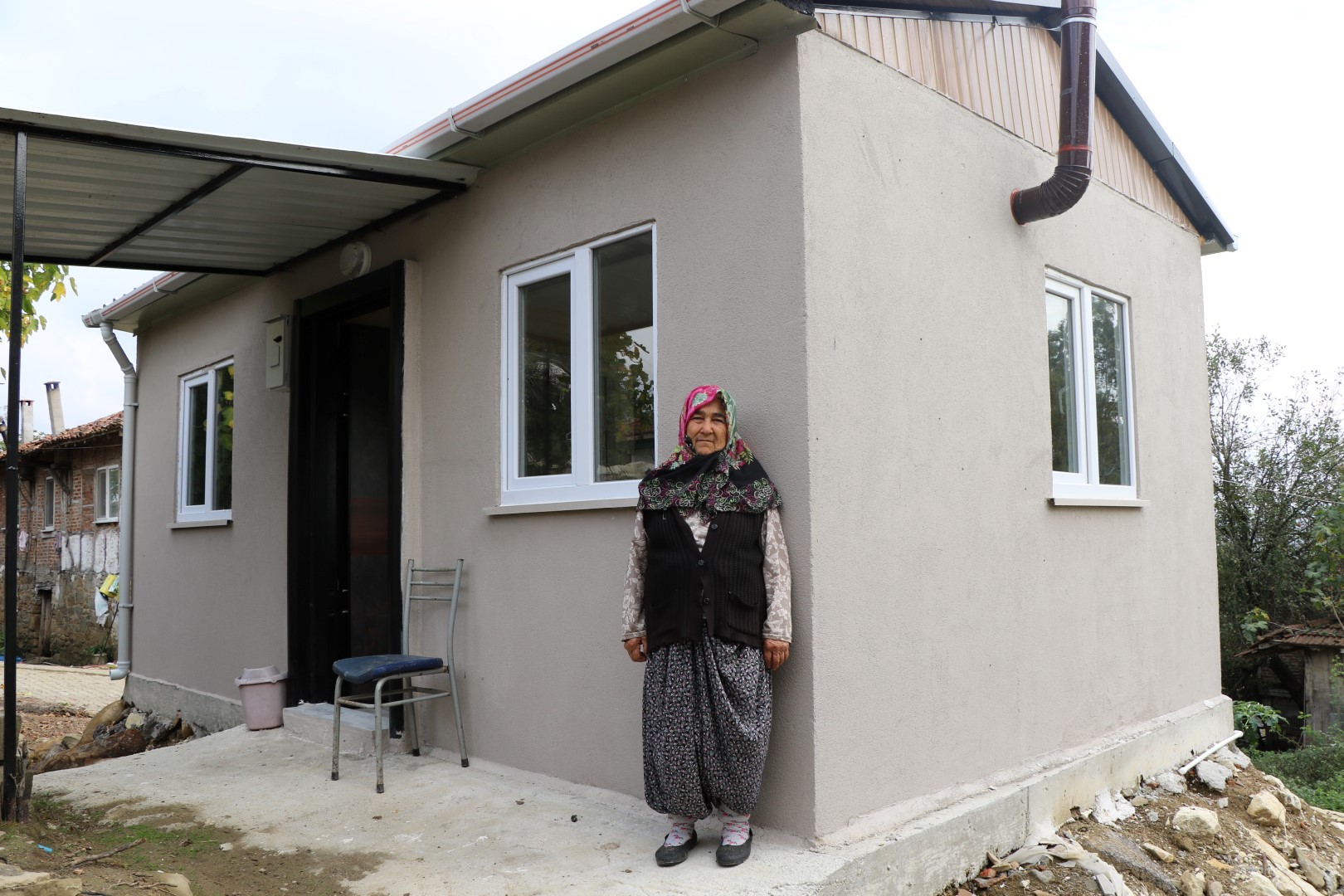 Döngelli Mahallesinde Barınma Sorunu Yaşayan Yaşlı Kadına Yeni Ev