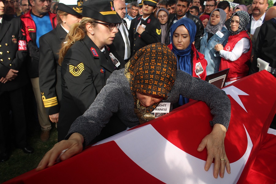 Kocaeli’de Binlerce Kişi Şehidini Uğurladı