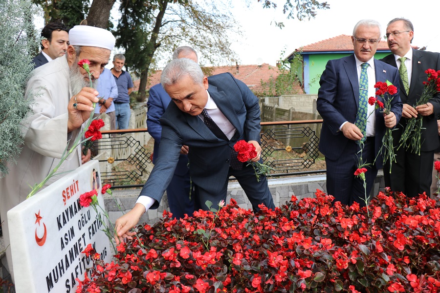 Sakarya’da Şehit Kaymakam Safitürk Vefatının 3. yıl Dönümünde Mezarı Başında Anıldı