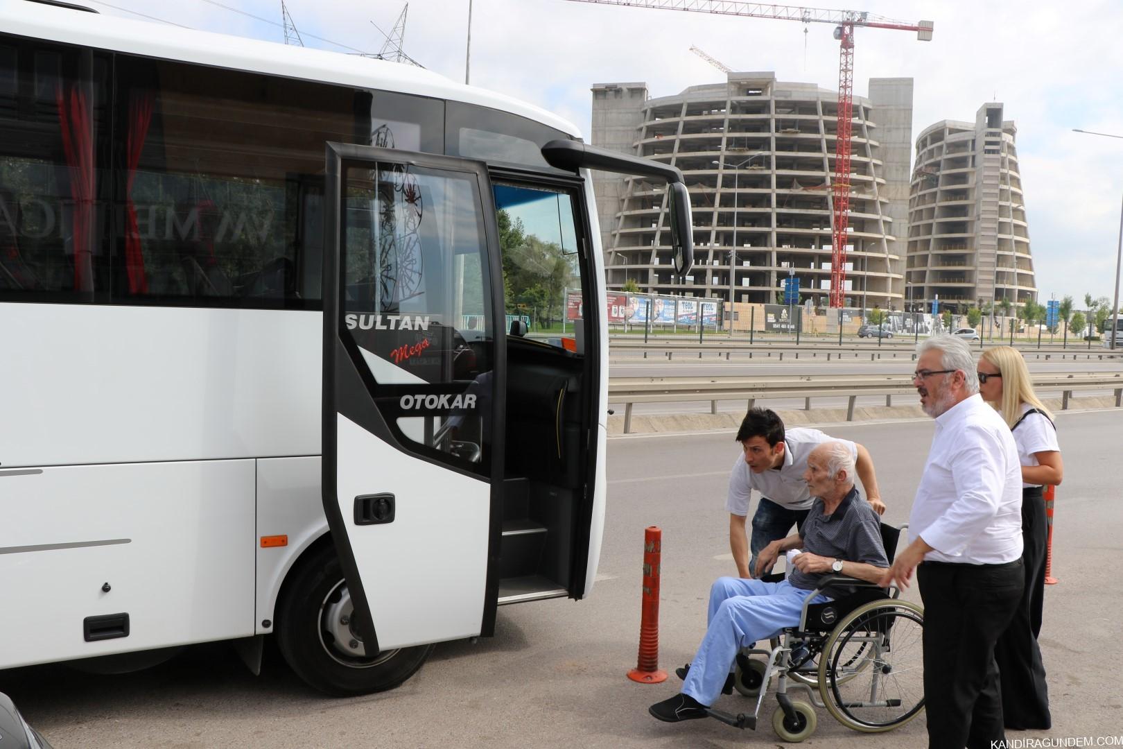 Kocaeli Büyükşehir Belediyesi 1 Yılda 2 Bin 104 Kanser Hastasına Ücretsiz Ulaşım Hizmeti Verdi