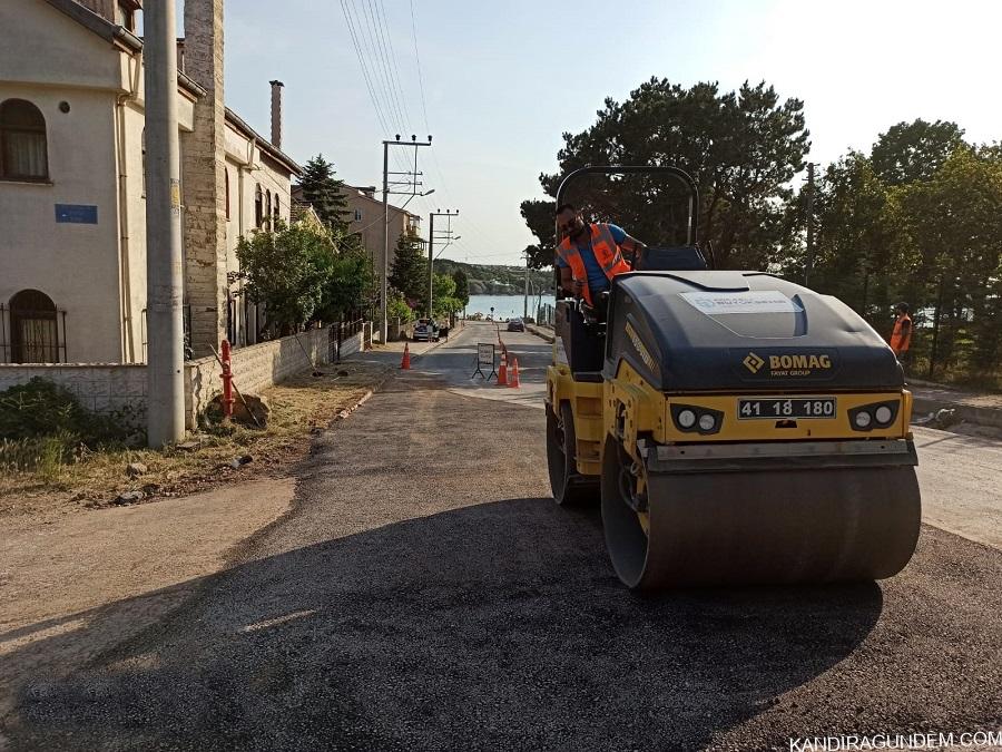 Kandıra plajlarına giden parke yollar yenileniyor