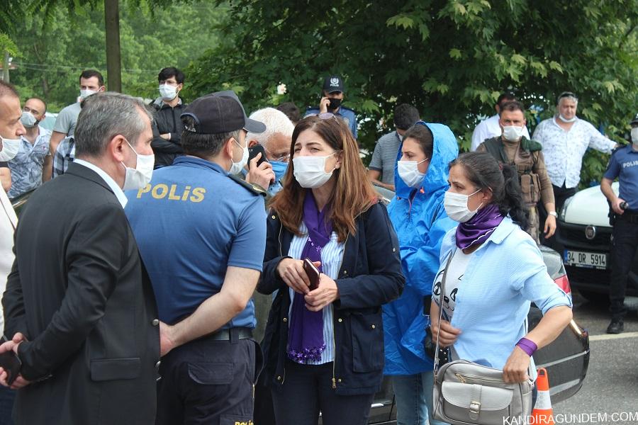 Kandıra Cezaevi’nde eylem yapmak isteyen HDP’liler güvenlik noktalarına takıldı