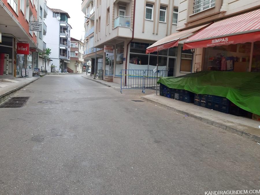 HELVACI CADDESİ ARAÇ TRAFİĞE KAPATILDI